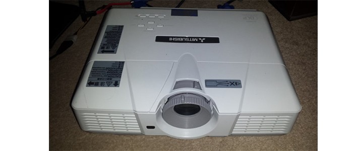 ویدئو پروژکتور میتسوبیشی XD500U