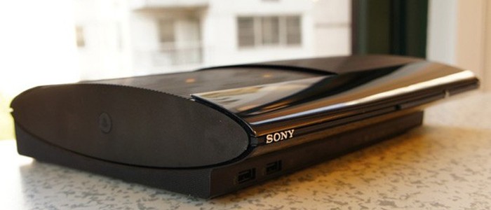 نمای کناری پلی استیشن PS3 Super Slim