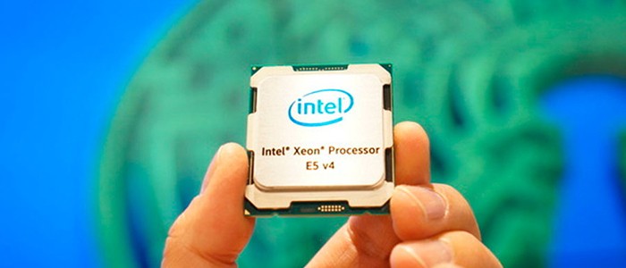 پردازنده سرور اینتل Xeon E5-2699 v4 در دست کاربر